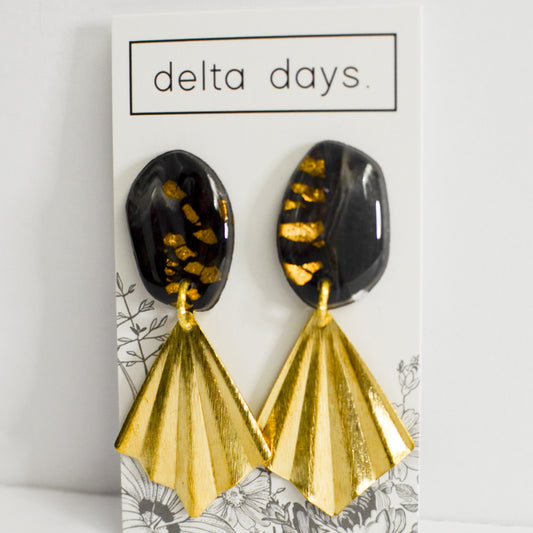 12 Delta Days. X Details - The Details Boutique