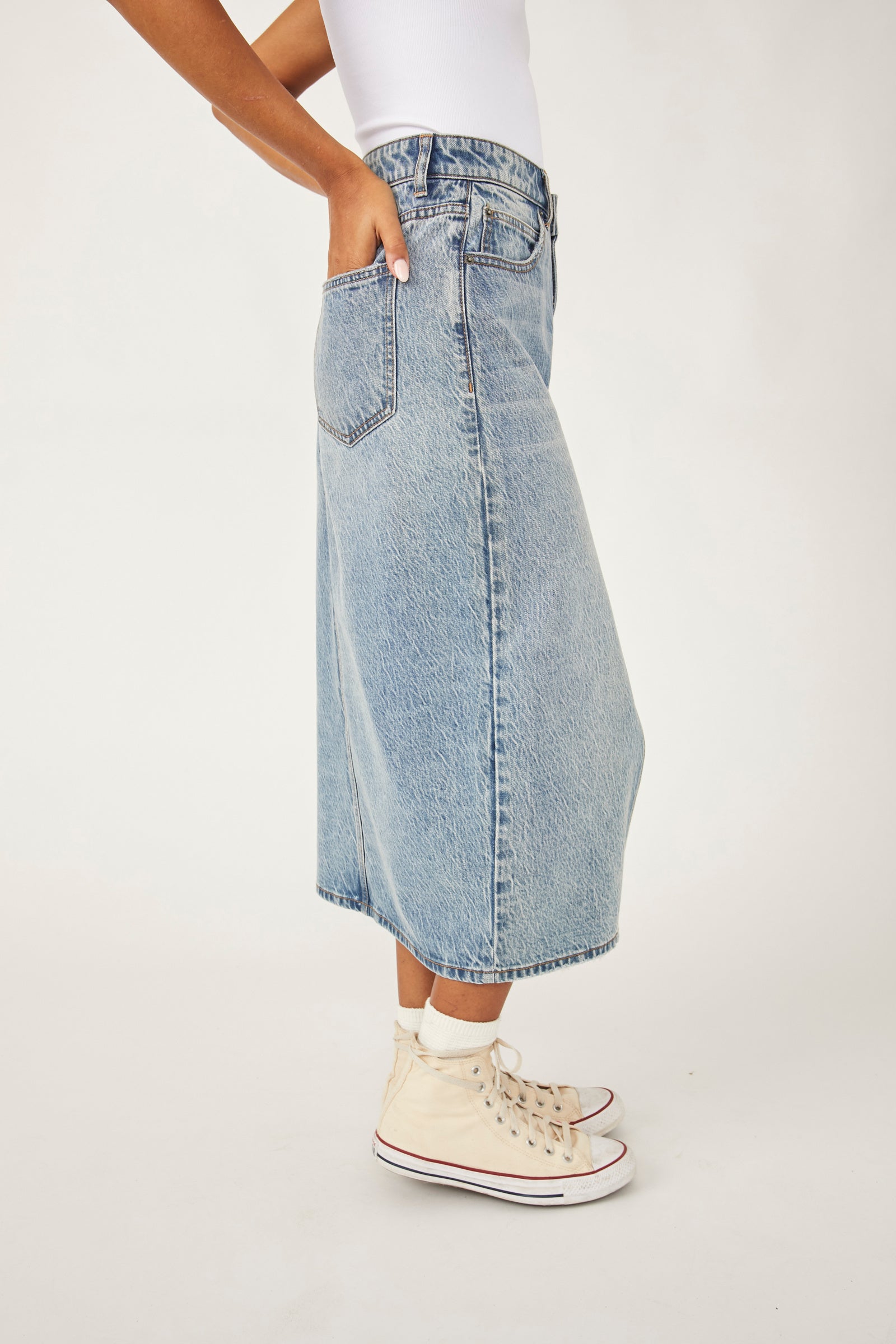 Denim midi shop skirts toronto